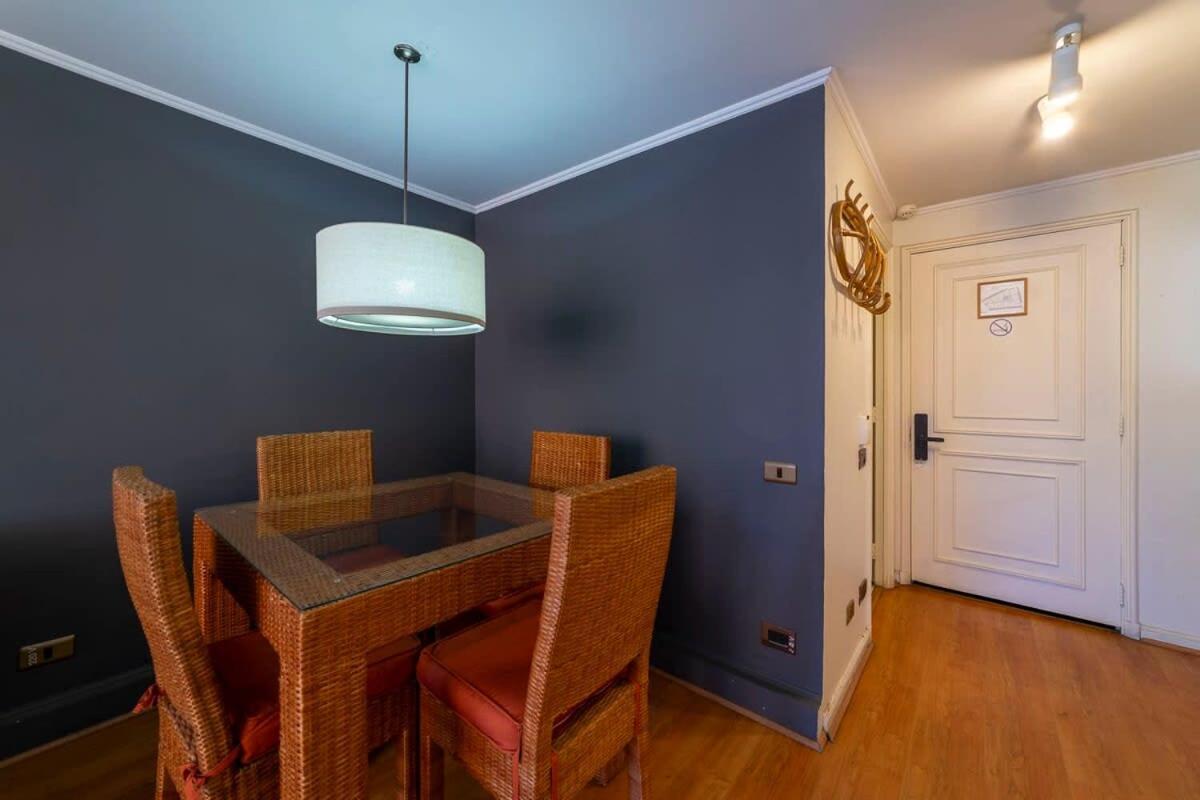 Elegant Steps Away From Costanera Center Apartamento
