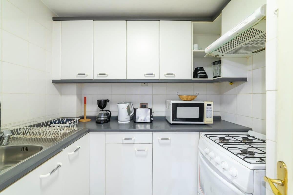 Elegant Steps Away From Costanera Center Santiago
