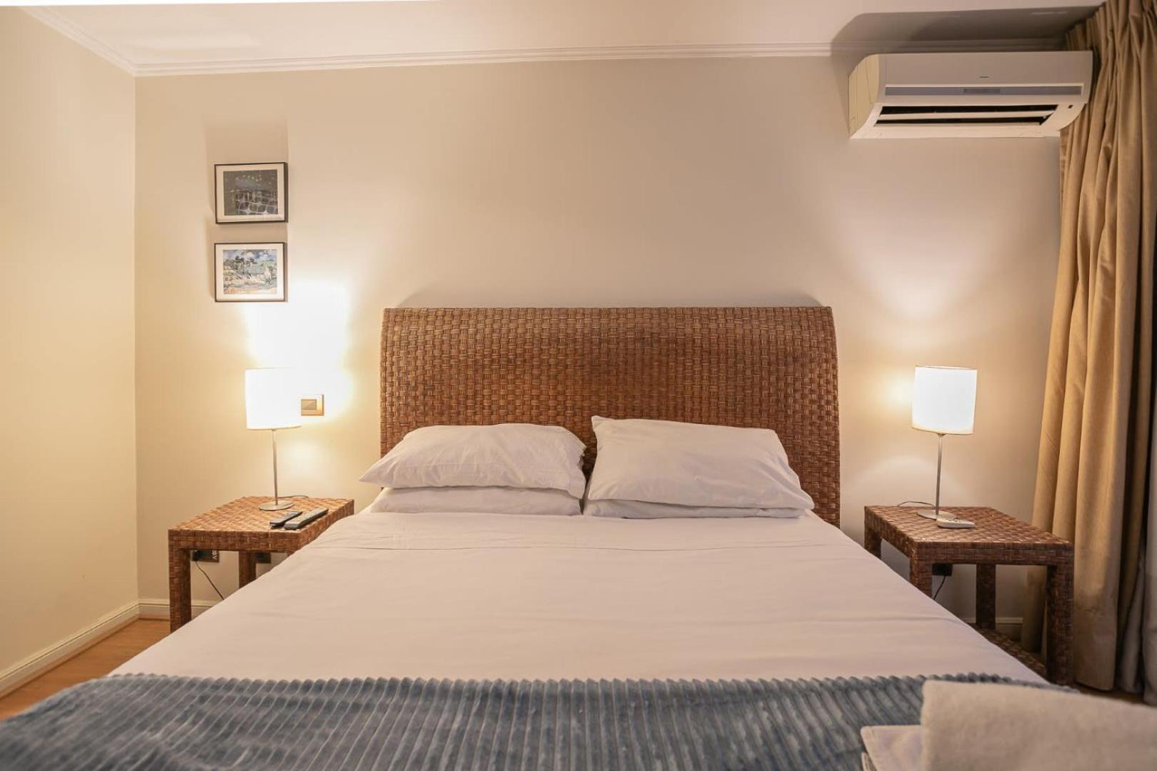 Elegant Steps Away From Costanera Center *