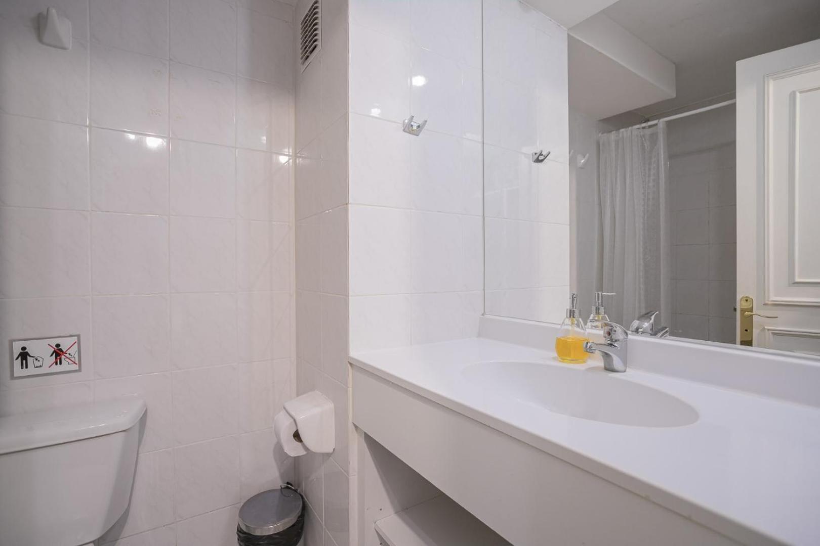 Elegant Steps Away From Costanera Center *